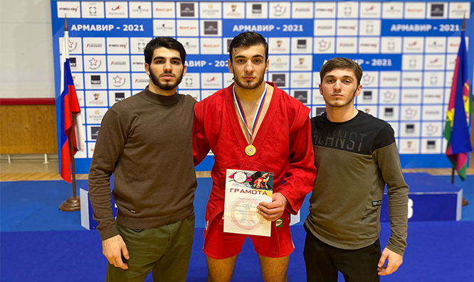 Ибрагим Джабраилов: Начал заниматься самбо в Университете, а теперь думаю о победе на чемпионате России