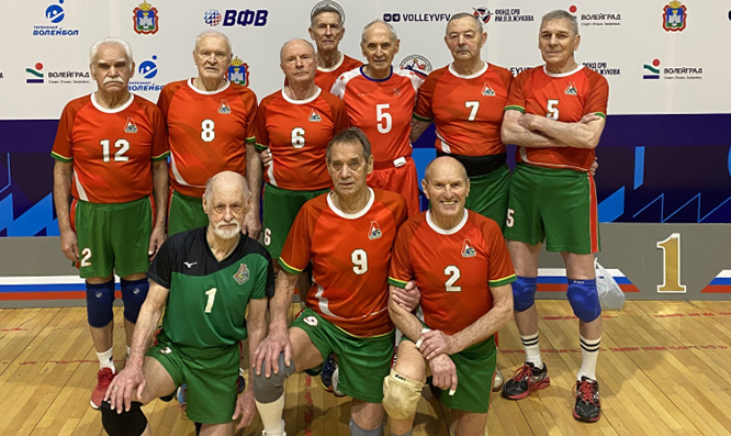 Бьются, как в молодые годы